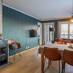 In-ski Out With Style And Scenic Views Apartment