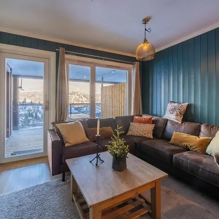 In-ski Out With Style And Scenic Views 海姆瑟达尔