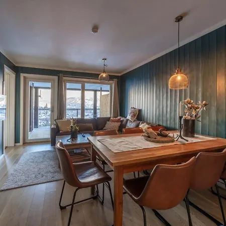 In-ski Out With Style And Scenic Views