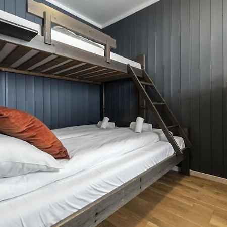 In-ski Out With Style And Scenic Views Apartment *