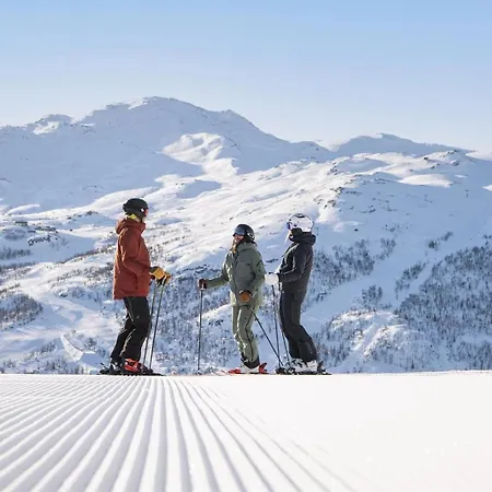 In-ski Out With Style And Scenic Views 公寓