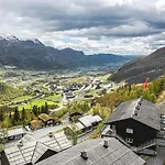 In-ski Out With Style And Scenic Views Апартаменты *